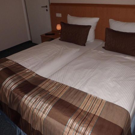 Hotel Sarah Heinsberg  Oda fotoğraf