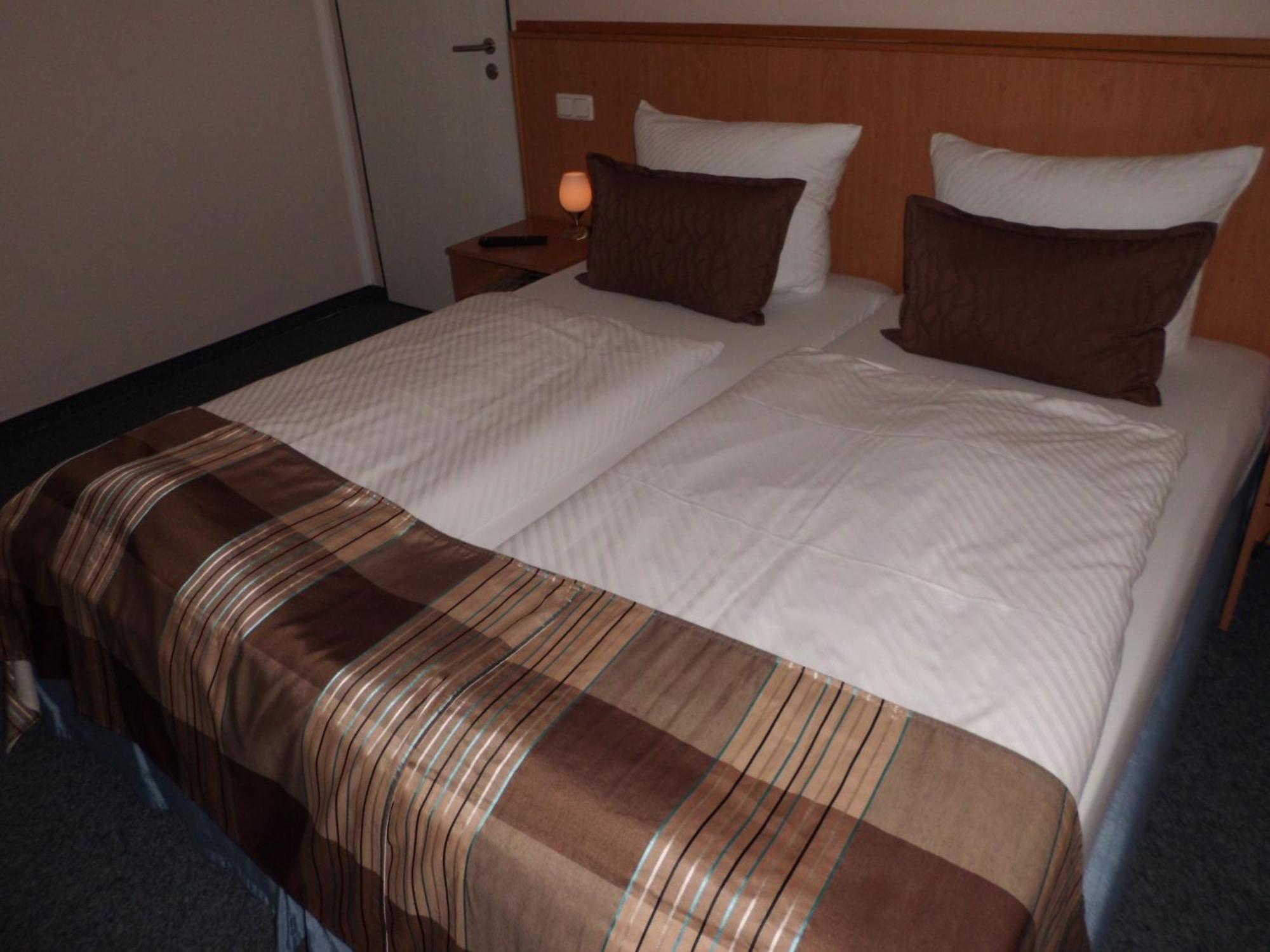 Hotel Sarah Heinsberg  Oda fotoğraf
