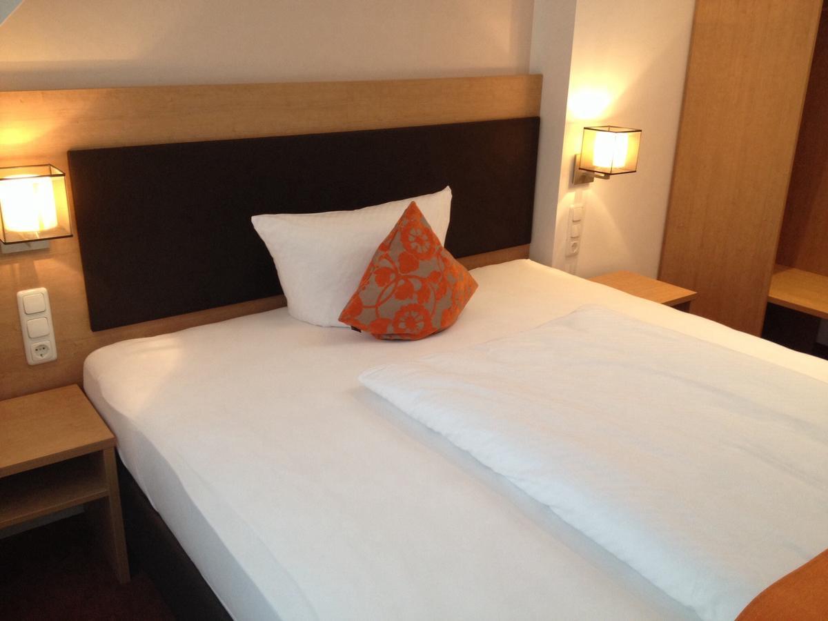 Hotel Sarah Heinsberg  Dış mekan fotoğraf